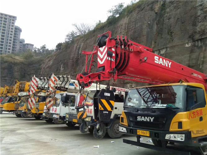 凌源市吊车出租按什么计费？台班费、单次费、里程费怎么算？